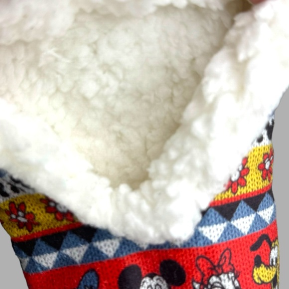 Disney Mickey & Friends Fuzzy Babba Slipper Socks - Picture 6 of 10